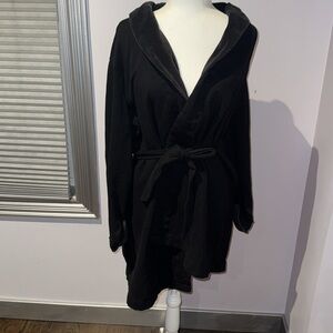 Vintage Victoria's Secret Black robe. Size L